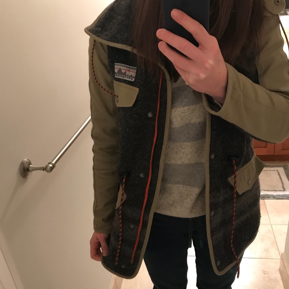 Patagonia Reclaimed Wool Parka - Picture 6 of 6